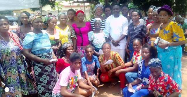 Empowerment:  Aniocha North Legislative Leader Hon Okonkwo Presents Cash To Indigent Women